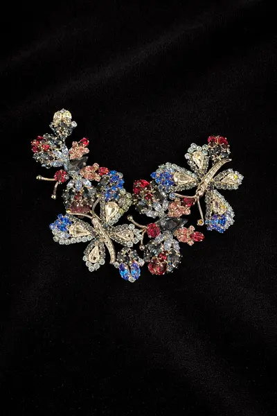 Broșă vintage Christian Dior 2