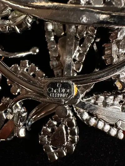 Broșă vintage Christian Dior 3
