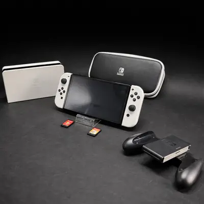 Nintendo Switch Oled cu accesorii 3