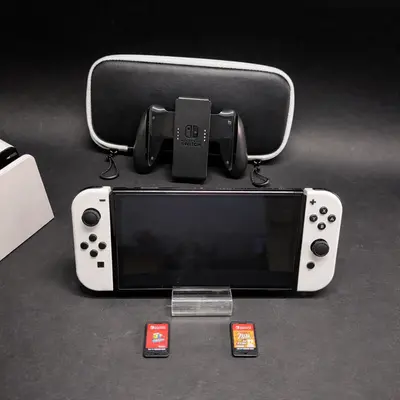 Nintendo Switch Oled cu accesorii 4