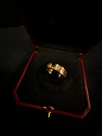 Inel Cartier Love din aur 18K cu diamant 2