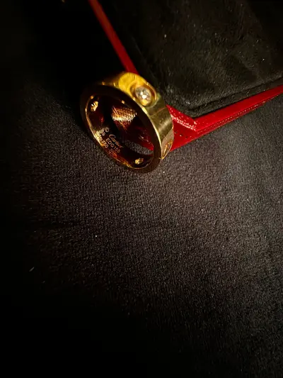 Inel Cartier Love din aur 18K cu diamant 3