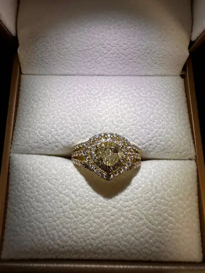 Inel aur galben 18K cu diamant central + diamante naturale (VVS) – certificat gemologic 3