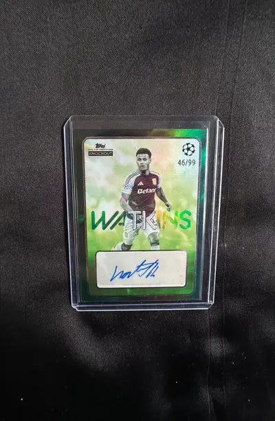 Cartonas de colectie cu Ollie Watkins Aston Villa Topps UEFA Knockout  Autograf Editie Limitata